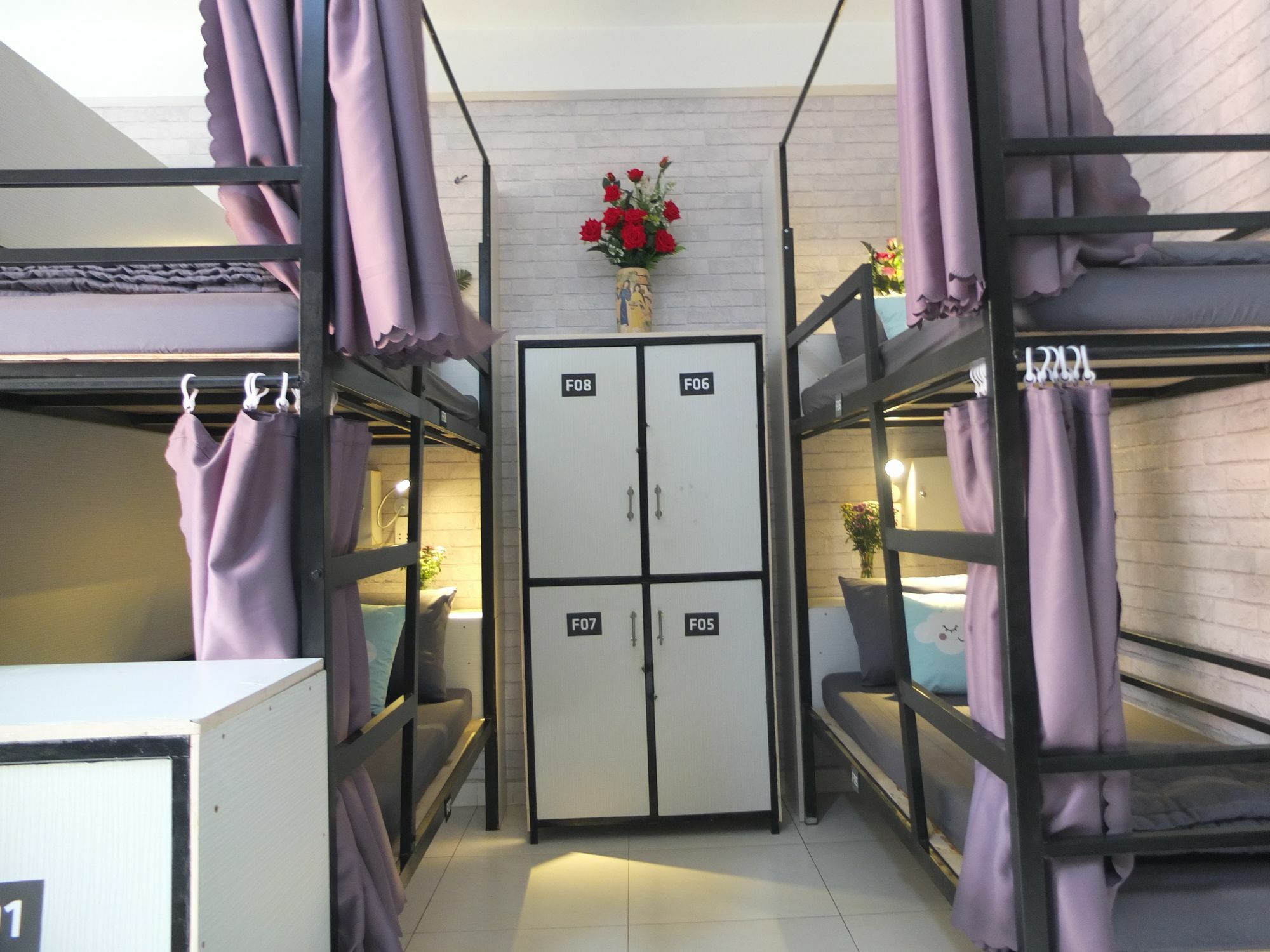 S Phuot Airport Hostel Ho Si Minh-város Kültér fotó